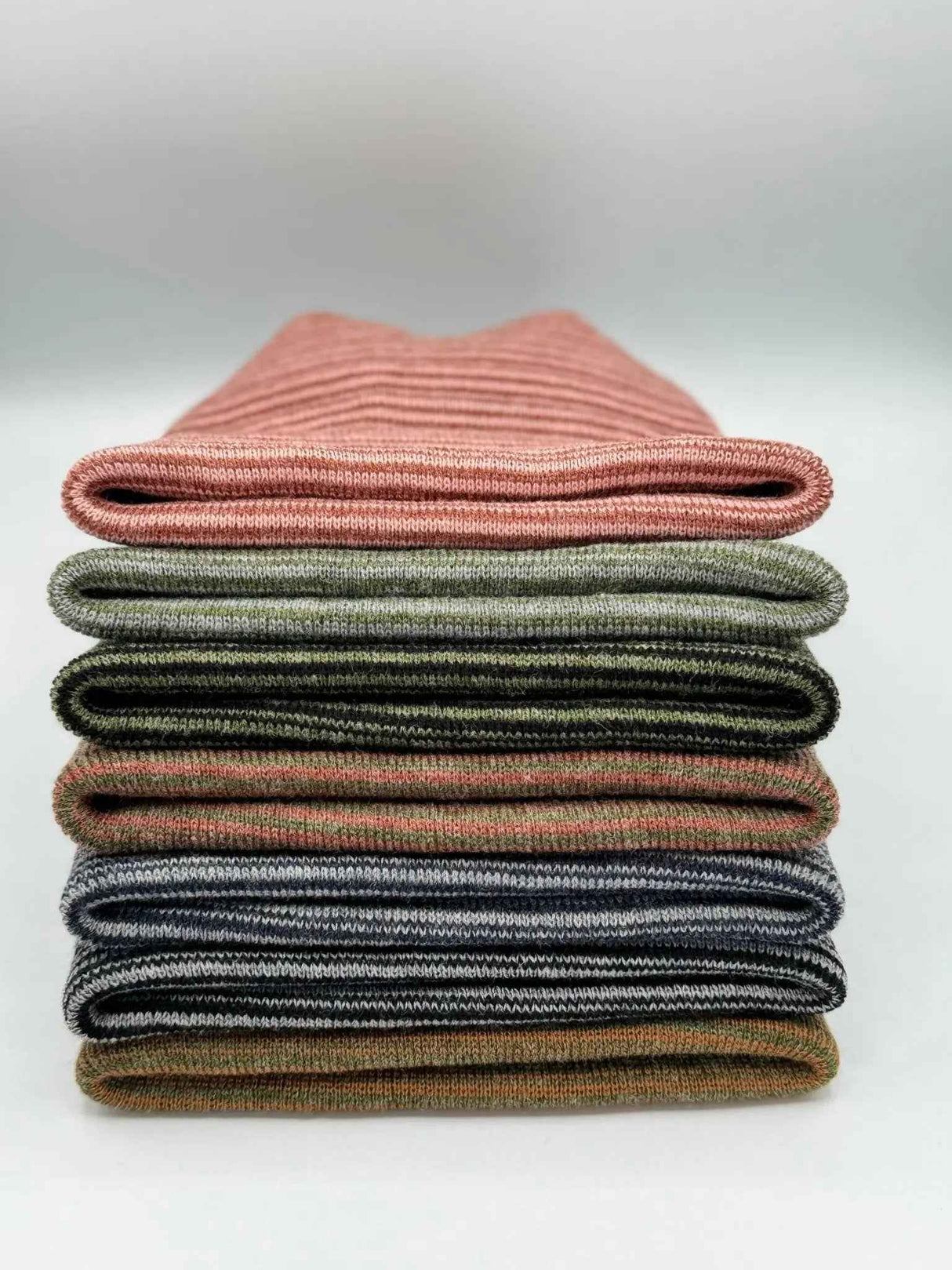 H-Stitch™ Contrast Cuffed Beanie – Black/Gray | Made in USA | Trending Ski & Snowboard Beanie