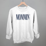 Mommin' Blue Text