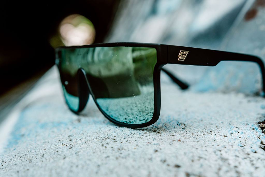 Blockers Gold Revo Lens. Polarized