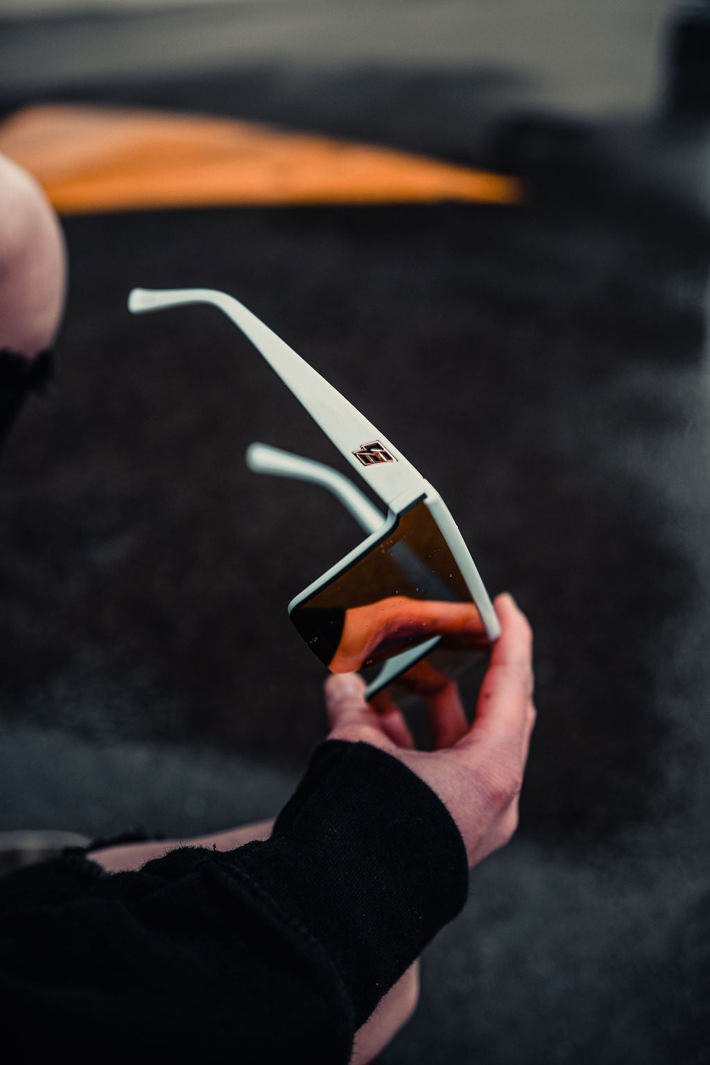 Afterhour White Frame/Champagne Lens